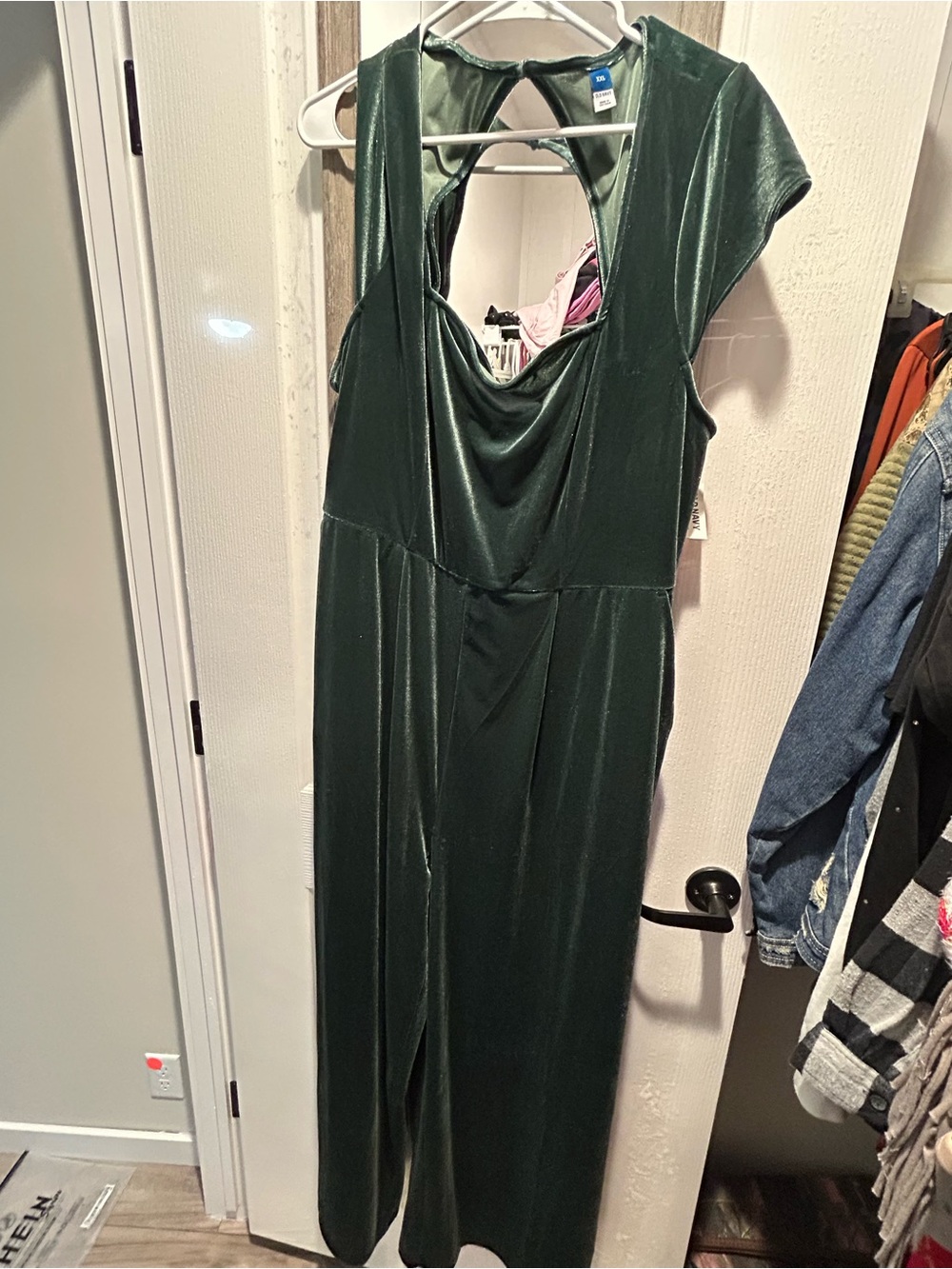 Women's Emerald Green Velvet Evening Jumpsuit